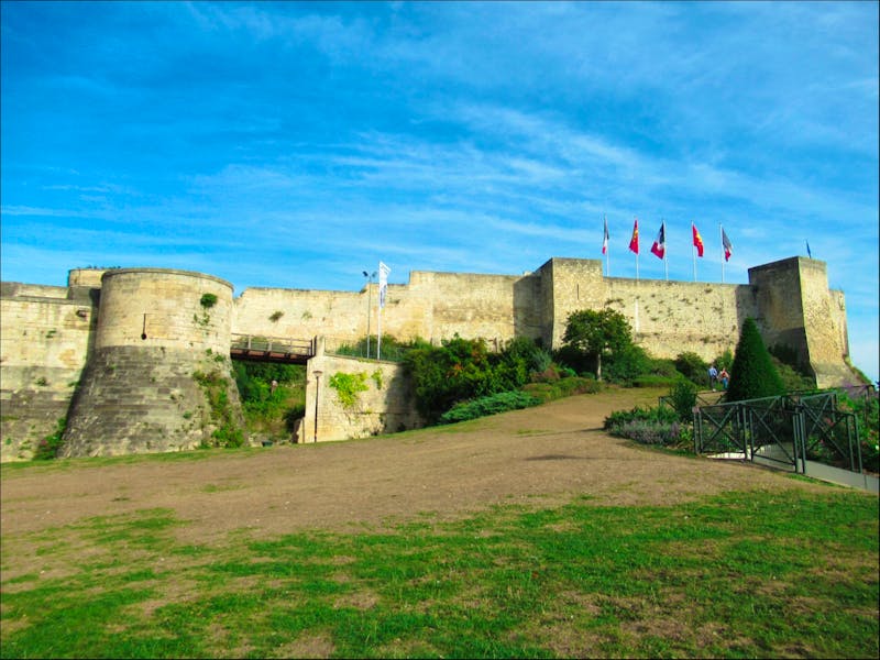 Burg von Caen - Normandie - ©Eberhardt TRAVEL - Maite Floris-Moser