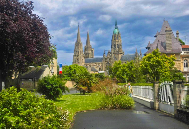 Stadt und Kathedrale Bayeux in der Normandie - ©Eberhardt TRAVEL - Dr. Michael Krause
