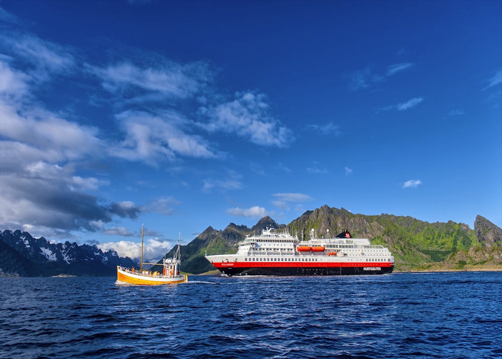 Hurtigruten MS Otto Sverdrup &ndash; &copy; Hurtigruten, Agurtxane Concellon