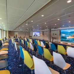 Hurtigruten MS Otto Sverdrup - Vortragsraum – © www.espenmills.no / Hurtigruten