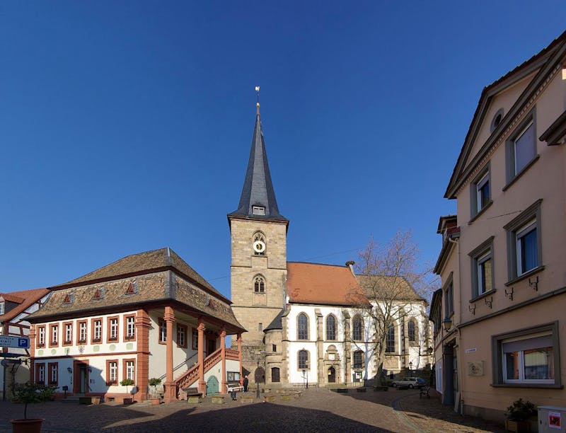 Freinsheim - Rathaus und Protestantische Pfarrkirche - &copy;Berthold Werner - Wikimedia