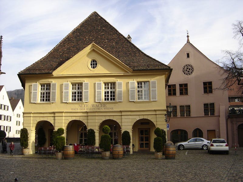 Freiburg - Alte Wache - Haus der Badischen Weine - ©Michael Schmalenstroer - Wikimedia