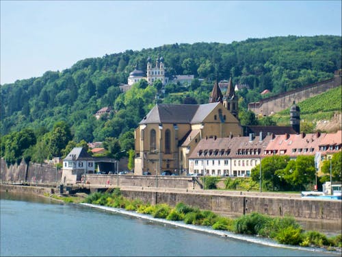 Würzburg - Blick zum Käppele - Wallfahrtskirche &ndash; &copy; Irene Schneider