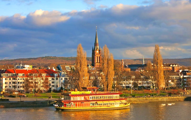 Rheinufer in Bonn - ©Bild von neufal54 auf Pixabay