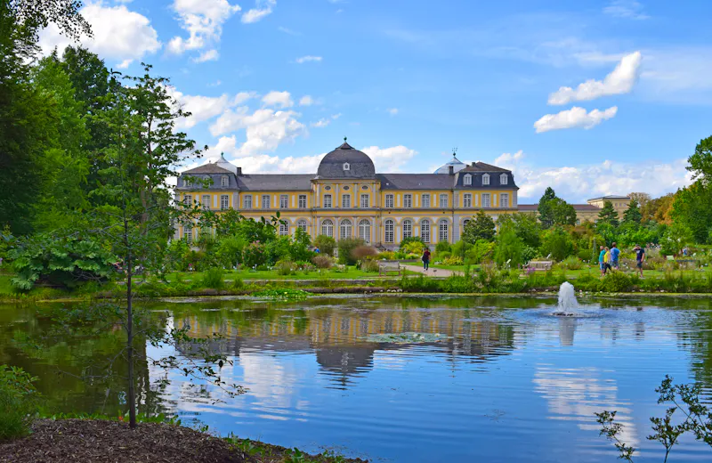 Poppelsdorfer Schloss - Bonn - &copy;Bild von Sabine Bends auf Pixabay