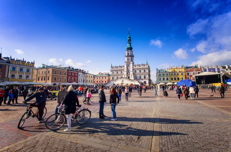 Zamosch bei Lublin - Marktplatz mit farbenfrohen, restaurierten Renaissance-Gebäuden - ©Pixabay