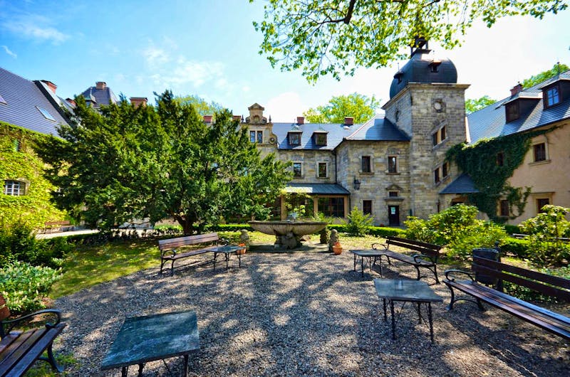 Sommerterasse Zamek Kliczkow - &copy;Zamek Kliczków Centrum Konferencyjno-Wypoczynkowe 4*