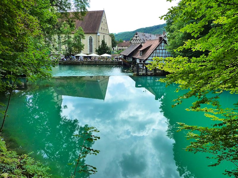 Blautopf bei Blaubeuren - ©Thomas Schilling - Wikimedia