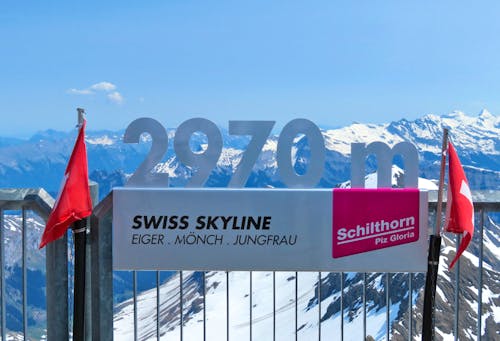 Auf dem Schilthorn in der Schweiz &ndash; &copy; Eberhardt TRAVEL - Annette Weise