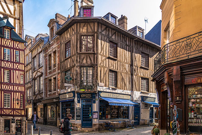 Fachwerkhäuser in der historischen Altstadt von Rouen in der Normandie - ©Bild von edmondlafoto auf Pixabay