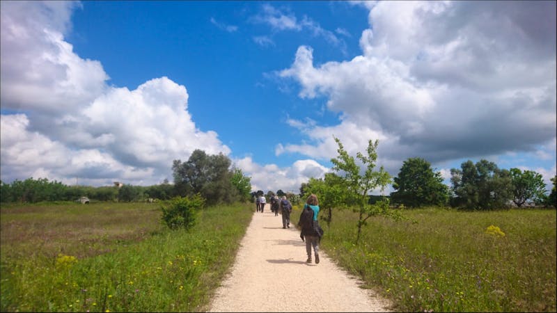 Wanderweg auf den alten Wasserleitungen im Valle d´Itra - ©Simone Willner