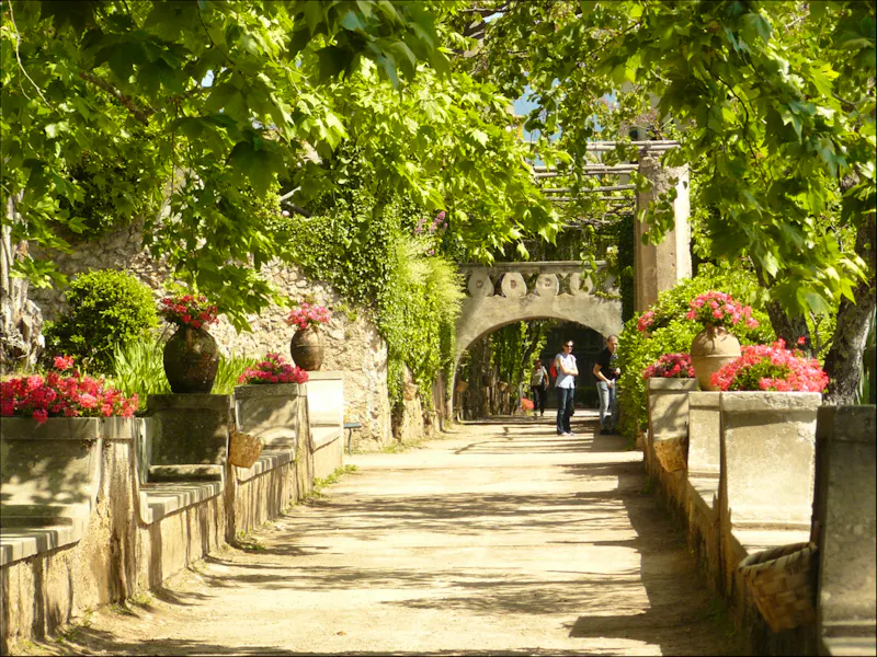 Ravello - Garten der Villa Cimbrone - &copy;Margret van Blokland