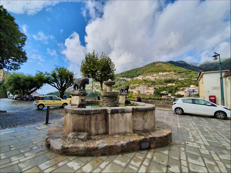 Ravello - Brunnen in der Via Lacco - &copy;Ria Heilmann