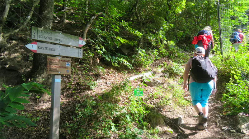 Hinauf zum Schloss Juval - &copy;Doreen Päßler