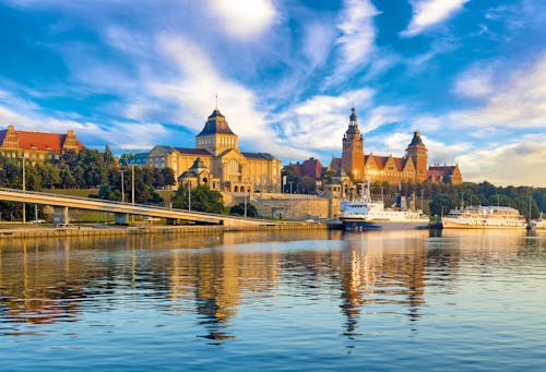 Hakenterrasse an der Oder in Stettin &ndash; &copy; Mike Mareen - Fotolia