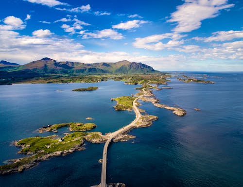 Atlantikstraße in Norwegen – © Andrey Armyagov - stock.adobe.com