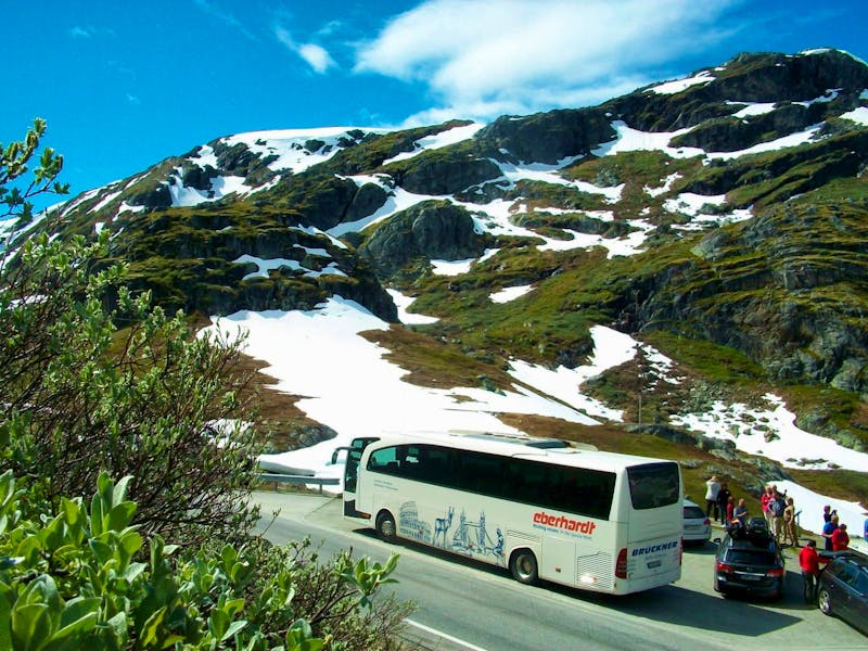 Unser Reisebus am Sognefjell - ©Eberhardt TRAVEL - Steffen Mucke