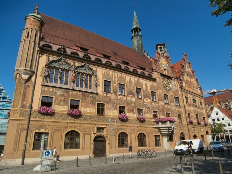 Ulm - das historische Rathaus in der Altstadt - ©Ingrid Langer - Eberhardt TRAVEL