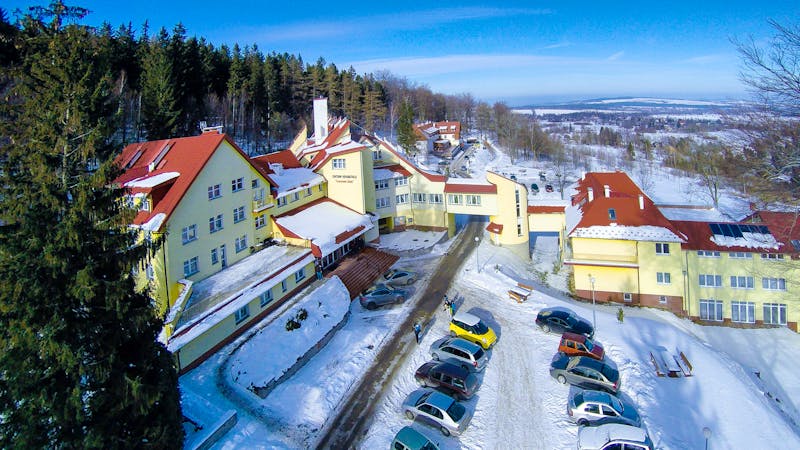 Winteransicht Klinika Mlodosci Medical SPA – ©Klinika Mlodosci Medical SPA
