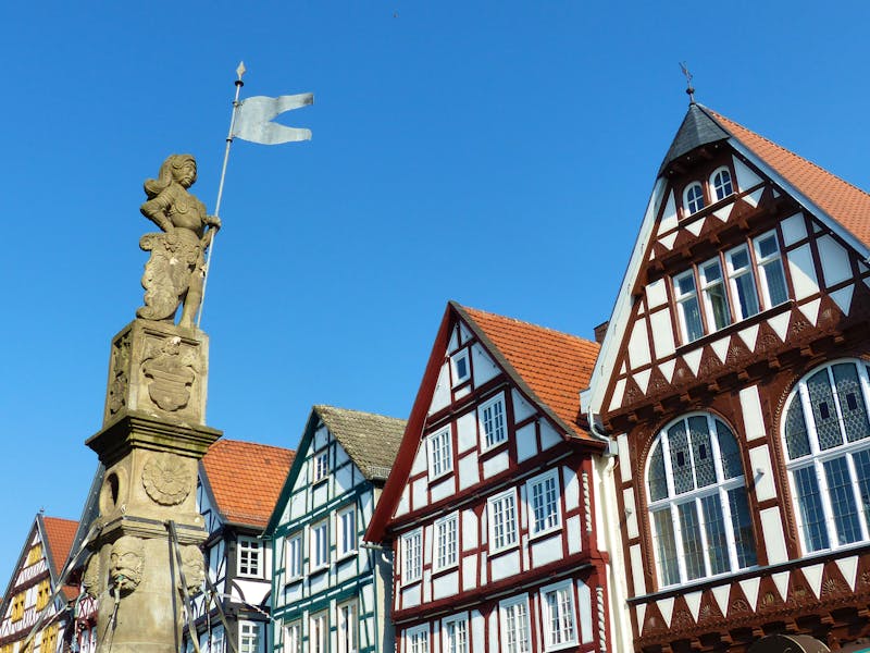 Fritzlar - Rolandsbrunnen - &copy;SiRo - Adobe Stockphoto