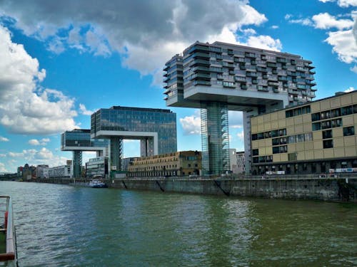 Köln - der Rhein mit den Kranhäusern &ndash; &copy; Eberhardt TRAVEL GmbH