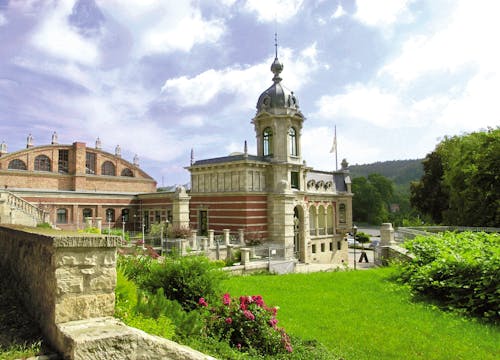 Rotkäppchen Sektkellerei Freyburg &ndash; &copy; Rotkäppchen-Mumm Sektkellereien Gmbh