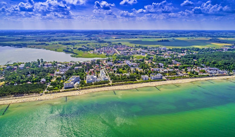 Mielno an der Polnischen Ostsee und Jamunder See – © ©konradkerker - stock.adobe.com