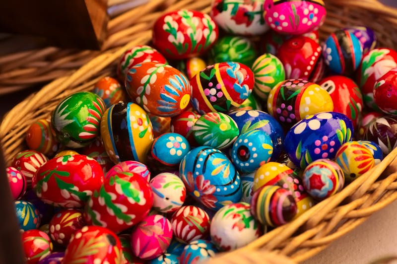 Bunt bemalte Ostereier - ©©fotovapl - stock.adobe.com