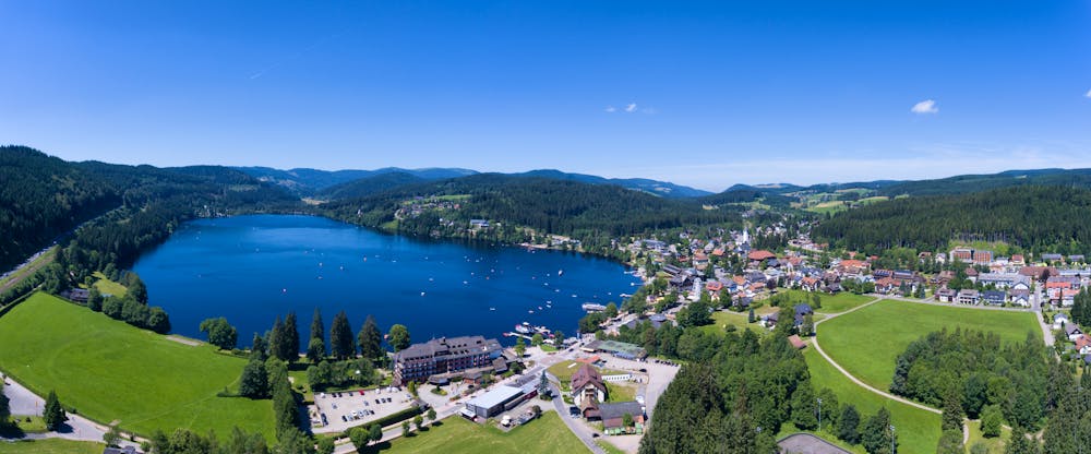 Titisee im Schwarzwald &ndash; &copy; stefanasal - Adobe Stockphoto