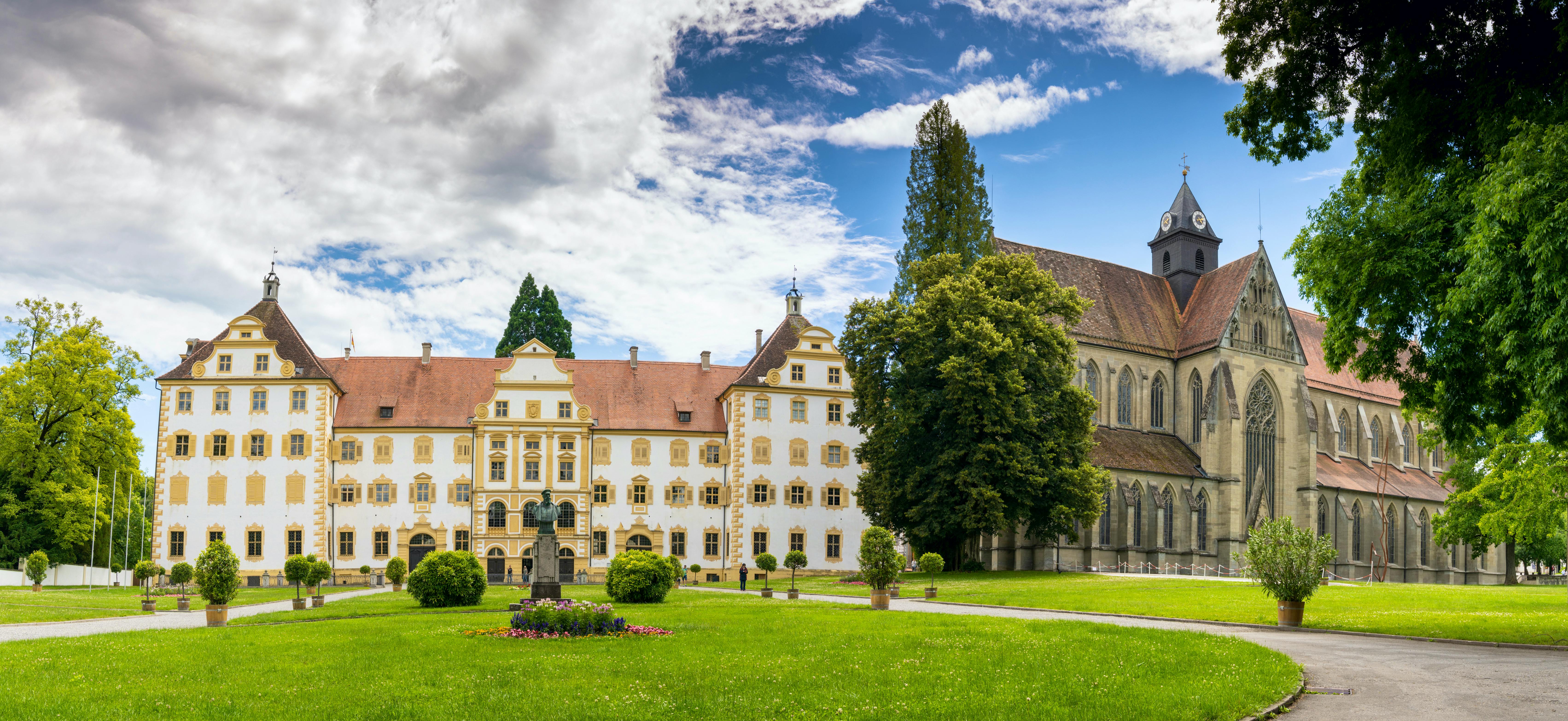 Schloss und Klosterkirche Salem in Süd-Deutschland &ndash; &copy; ©makasana photo - stock.adobe.com