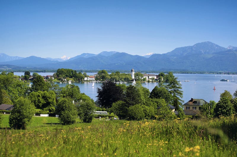 Salzalpensteig - Ausblick auf den Chiemsee - ©sampics / Christina Pahnke