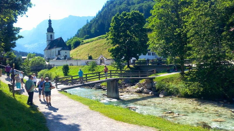 Ramsau - Pfarrkirche St. Sebastian - Malerwinkel-Perspektive - ©Gisela Gerlach - Eberhardt TRAVEL