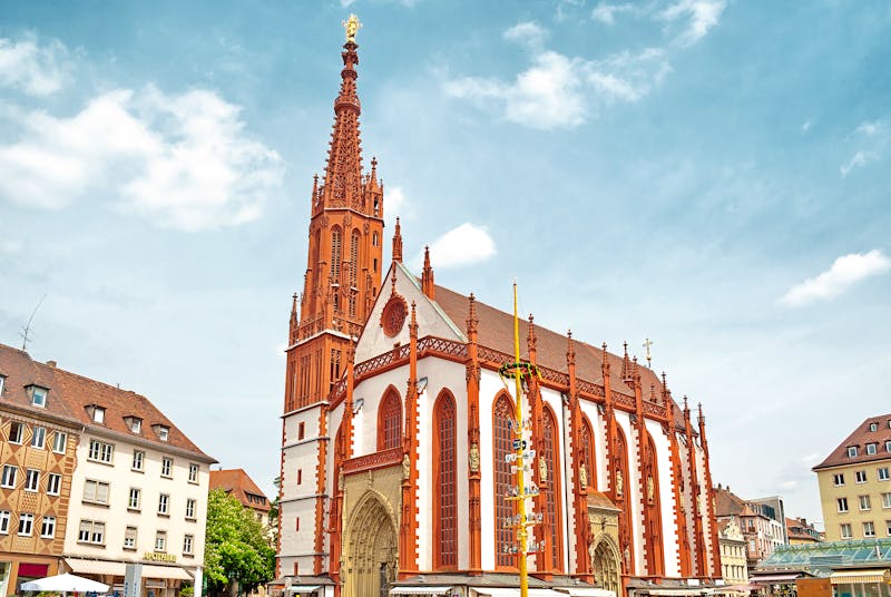 Würzburg - gotische Marienkapelle am Marktplatz - ©mojolo - stock.adobe.com
