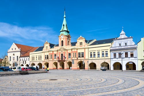 Marktplatz und Rathaus von Melnik in Tschechien &ndash; &copy; kaprikfoto - stock.adobe.com