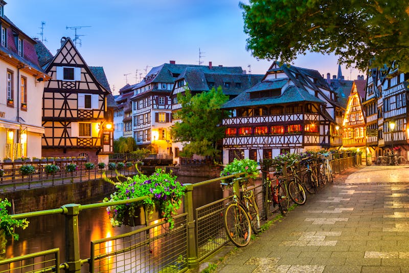 Petit France in Straßburg am Abend - ©Jan Schuler - stock.adobe.com