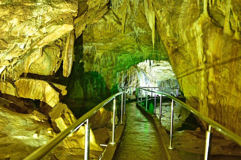 Bärenhöhle von Kletno - ©spacetech - stock.adobe.com
