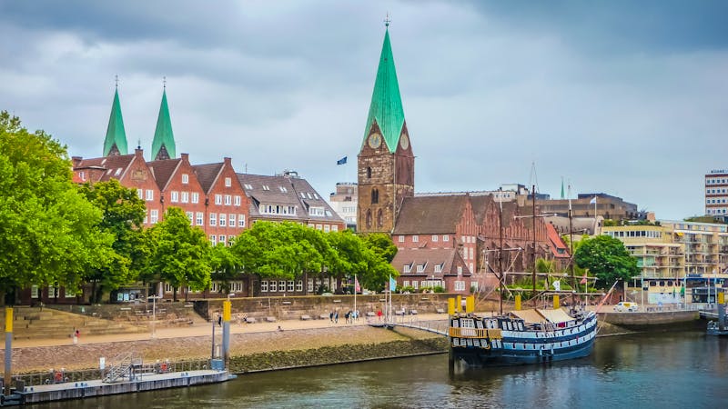 Bremen - Weser und Blick zur Altstadt - ©JFL Photography - stock.adobe.com