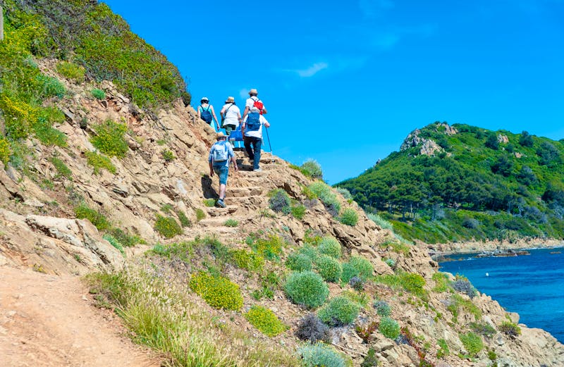 Wanderung zum Cap Taillat auf dem Küstenpfad - ©Jürgen Wackenhut - stock.adobe.com
