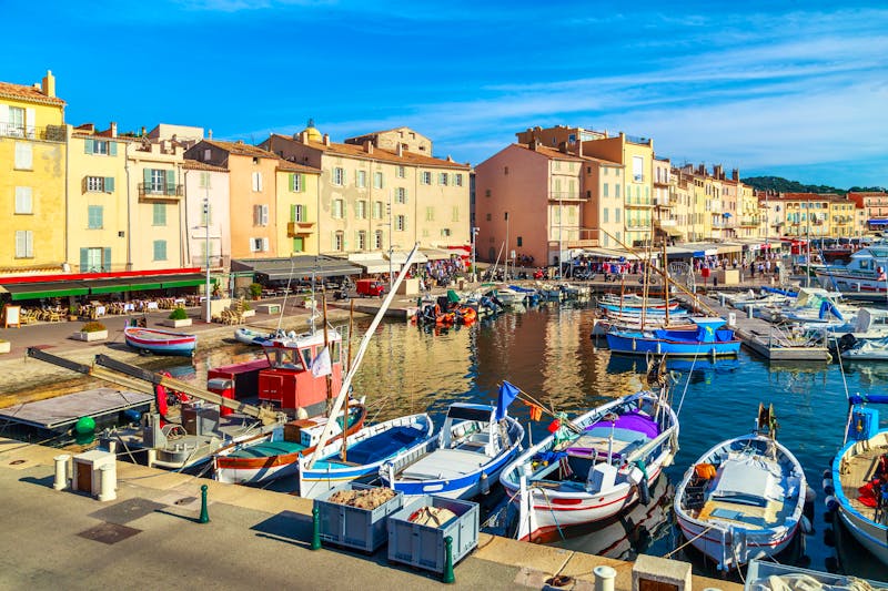 Hafen von Saint Tropez an der Cote d'Azur - ©Marcin Krzyzak - stock.adobe.com