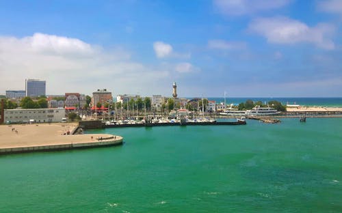 Hafeneinfahrt von Rostock-Warnemünde &ndash; &copy; Eberhardt TRAVEL - Katrin Deutschbein