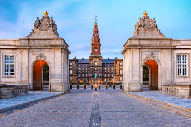 Schloss Christiansborg in Kopenhagen - ©Kavalenkava - stock.adobe.com