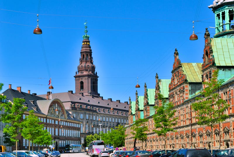 Altstadt von Kopenhagen mit Christiansborg - ©TanyaSv - stock.adobe.com