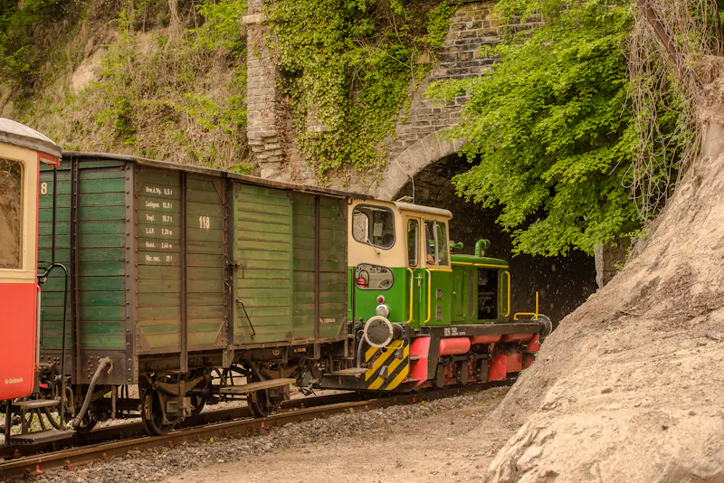 Vulkan-Express im Brohltal - Schmalspurbahn in der Vulkaneifel - &copy;©JEFs-FotoGalerie - stock.adobe.com
