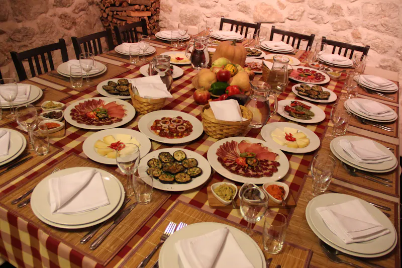 Kameni Dvori Holliday Village - Abendessen -  Konavle, Kroatien - GO-HRSUD - &copy;Kameni Dvori Konavle Croatia