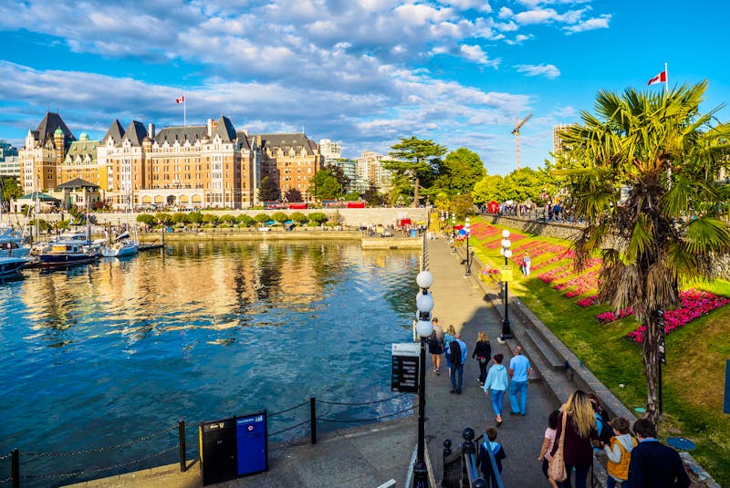 Empress Hotel und Inner Harbour in Victoria - ©pr2is - stock.adobe.com