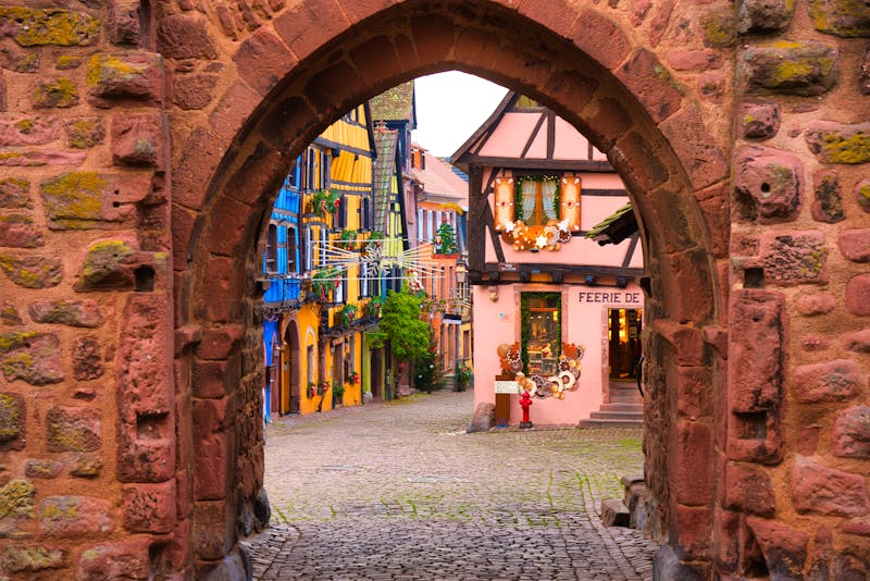 Riquewihr im Elsass im Advent - ©midgardson - stock.adobe.com