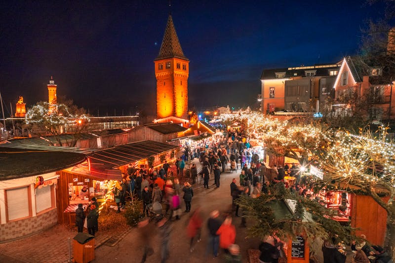 Lindau - Hafenweihnacht - &copy;JM Soedher - stock.adobe.com
