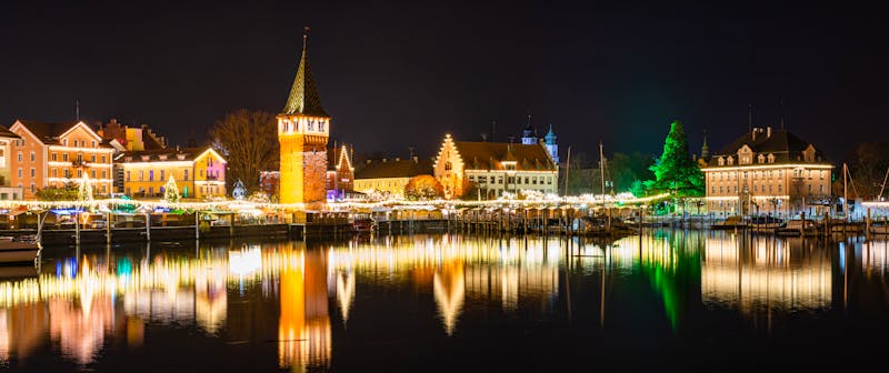 Lindau - Hafenweihnacht - &copy;JM Soedher - stock.adobe.com