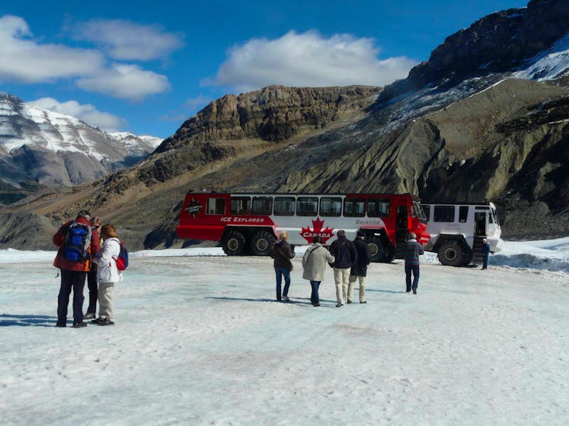Auf dem Athabasca-Gletscher am Columbia Icefield - ©Eberhardt TRAVEL - Anne Sturm