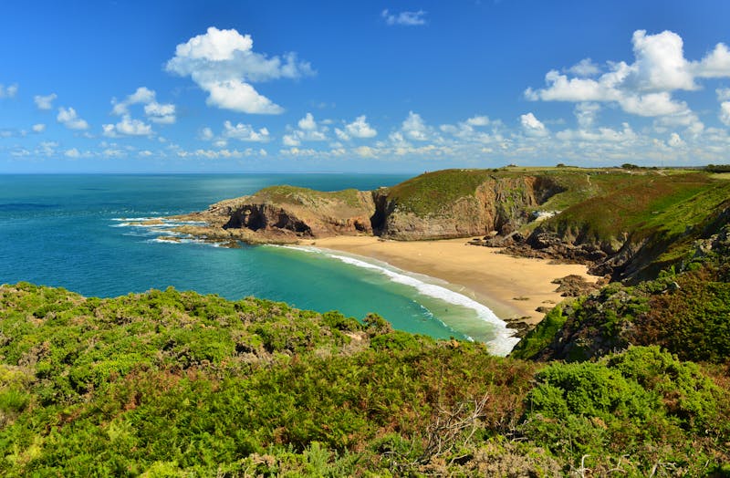 Plemont Bay auf der Insel Jersey - ©Alan Lagadu - Adobe Stock